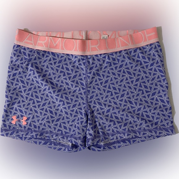 Under Armour spectacular Workout Shorts. Excellent condition. Purple and pinkish - Picture 8 of 8